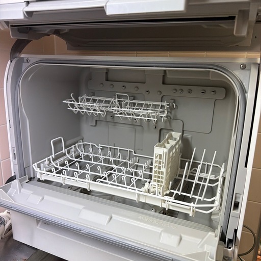★美品★ パナソニックNP－TSK1－W　2021年製 食器洗い乾燥機