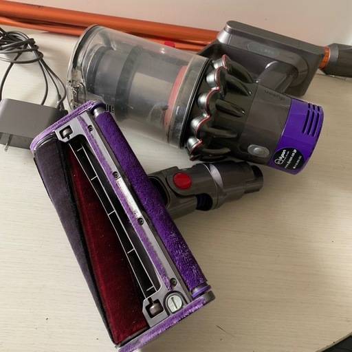 Dyson ダイソンSV12コードレスクリーナー