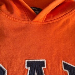 GAP オレンジパーカー160の画像