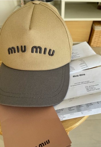 【極美品】【定価10
万円】MIU MIU ドリルベースボールキャップ Lサイズ 本物保証書付き