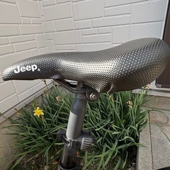 おしゃれな🟡黄色JEEP20インチ自転車の画像