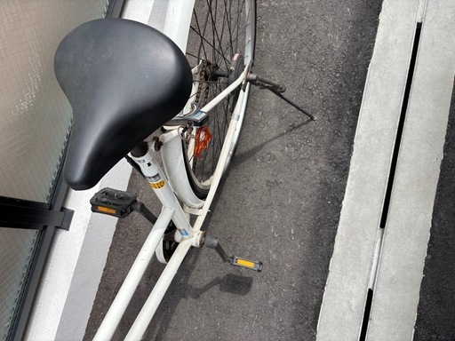 自転車 CADAROLA 27インチ ホワイト ／ カゴ・スタンド付き