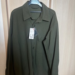 ユニクロ　シャツ　４枚セットの画像