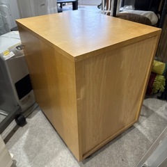 木目調　3段キャビネット キャスター付きの画像