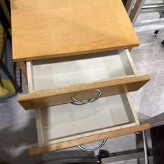 木目調　3段キャビネット キャスター付きの画像