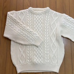 女性L《Pure Merino》ケーブル編みニットの画像