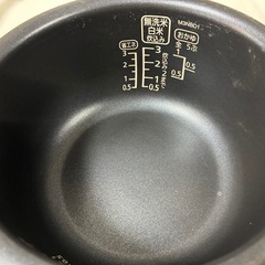 ★3合炊き★ アイリスオーヤマ ジャー炊飯器 極厚 火釜　TERC-MA30-W 2018年 動作品 の画像