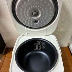 ★3合炊き★ アイリスオーヤマ ジャー炊飯器 極厚 火釜　TERC-MA30-W 2018年 動作品 の画像