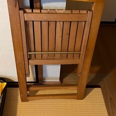 折りたたみ式ダイニングテーブルの画像