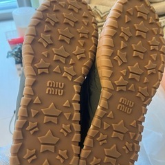 新品メンズmiumiuミュウミュウ靴　27.5の画像