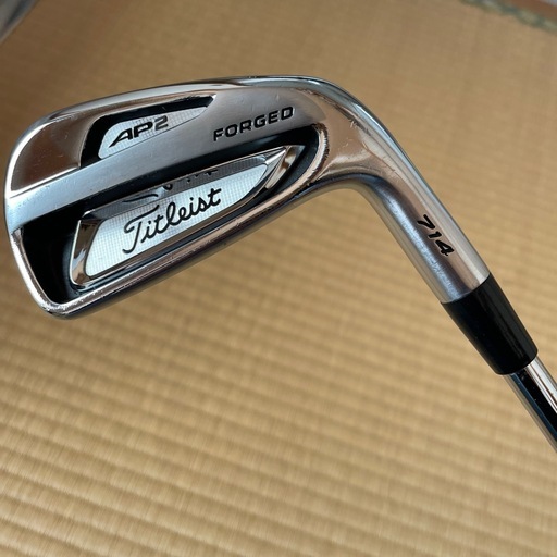 タイトリスト (Titleist)モデル名: AP2 714 アイアン • タイプ: フォージド（軟鉄鍛造）キャビティアイア