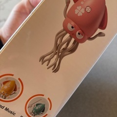 SNSで話題 くねくねイカダンサー の画像