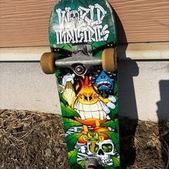 スケボー　緑の画像