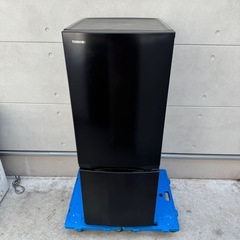 318⭐️2023年製美品★東芝　冷蔵庫　ブラック　黒　自動霜取り　一人暮らしの画像