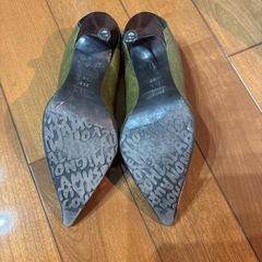 pool side  レザーポインテッドトゥハイヒール の画像