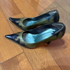 pool side  レザーポインテッドトゥハイヒール の画像