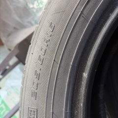 205／60Ｒ16タイヤ ４本中古の画像
