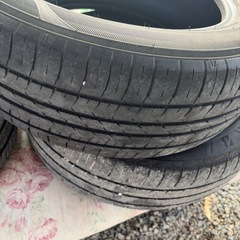 205／60Ｒ16タイヤ ４本中古の画像