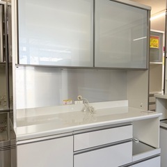 【超美品‼️】高級♪ パモウナ 140cm幅キッチンボード 食器棚 収納家具 鏡面仕上げホワイト♪の画像