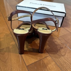 Pinky & Dianne ブラウン ハイヒール・パンプスの画像