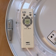 NEC リモコン付き　LEDシーリングライトの画像