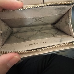 今日まで‼️19時まで‼️マイケルコース財布の画像