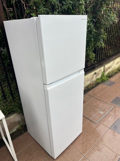 美品　ノンフロン冷凍冷蔵庫　236L