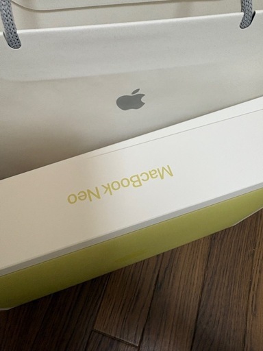 新品　定価以下　MacBook Neo 黄緑 8GB/256GB