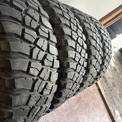 ブロックタイヤ❗️265/70/17LT夏BFグットリッチブラックレターの画像