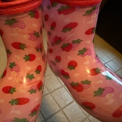 イチゴ柄長靴🍓の画像