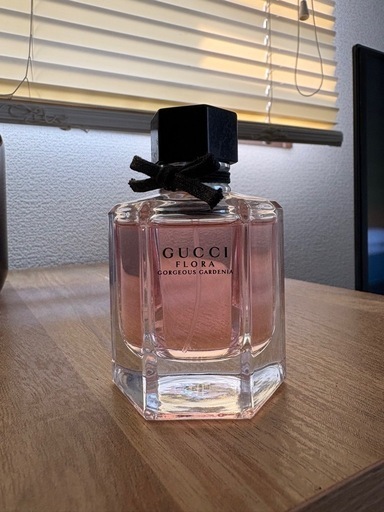 【値下げ】Gucci フローラ　ゴージャスガーデニア　香水