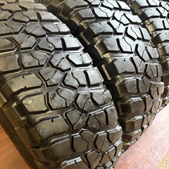 ブロックタイヤ❗️255/75/17LT夏BFグットリッチブラックレターの画像