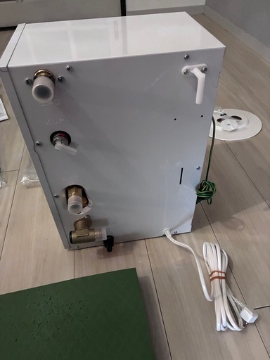 TOTO 小型電気温水器　RESK06A2 6Lタイプ　美品