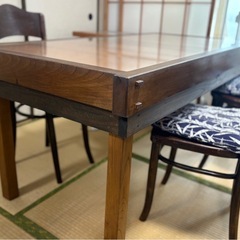 和テーブルの画像