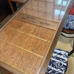 和テーブルの画像