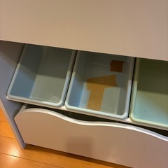 トイザらス 絵本ラック おもちゃラックの画像