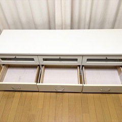 収納スペース付きテレビ台の画像