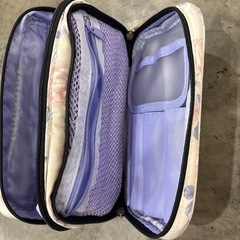 化粧ポーチの画像