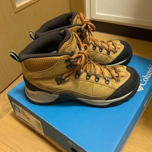 《Columbia》トレッキングシューズ