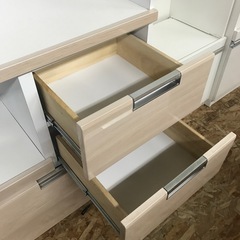 ジャングルジャングル貝塚店　レンジボード　木　2枚扉　引き出し　3段　スライドテーブル　コンセント　コード　高さ調節　磨りガラス　コンパクト　キッチン収納　家具　中古　貝塚市　二色浜の画像