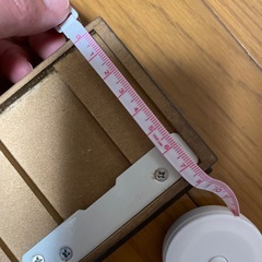 ピンで留める棚の画像