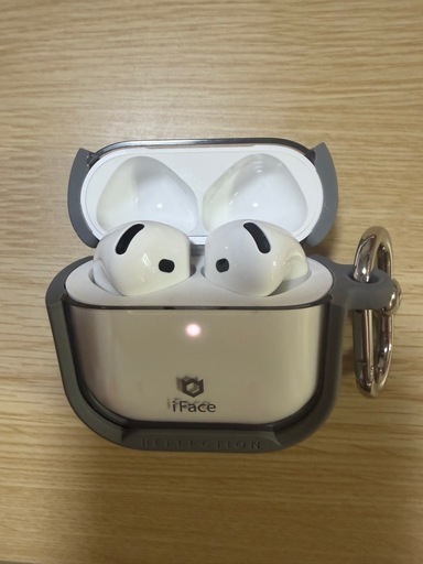AirPods4アクティブノイズキャンセリングとiFace専用ケースのセット