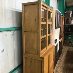 ジャングルジャングル貝塚店　食器棚　木　木目　ブラウン　茶色　ガラス窓　2枚扉　引き出し　一段　高さ調節　コンパクト　オシャレ　シンプル　キッチン収納　家具　中古　貝塚市　二色浜の画像