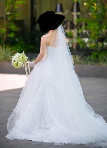 white by vera wang ウェディングドレス