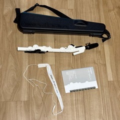 【美品】 Yamaha Venova ホワイト 管楽器の画像