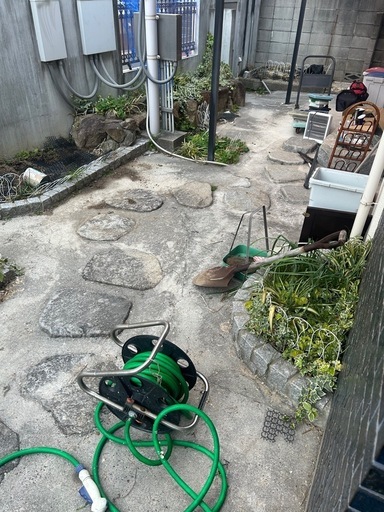 原付　自転車　コンテナ　資材置き場貸し出し