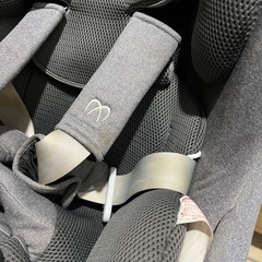 エールべべ クルット NT チャイルドシートの画像