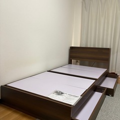 ラシク　RASIK IMaydesedtyシングル　ベッドフレーム　ベッド 収納付き 引き出し付き 木 製棚付き 宮付きコンセント付　説明書付き　の画像