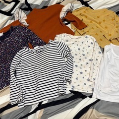 80〜95サイズ　合計４２枚👚おまとめ　ベビーキッズ服まとめ売り！(半袖・長袖・ズボン等)　多いため写真５枚に分けてます。保育園着等の画像