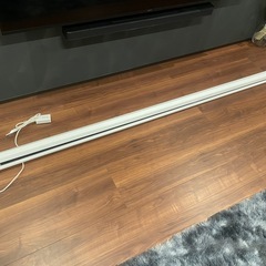 120インチ プロジェクター 
電動スクリーンの画像